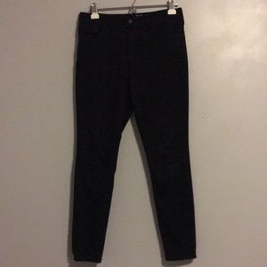 Universal Thread Jeans - Black Juniors size 8 high rise skinny jeans Universal Thread Jeans - Black Juniors size 8 high rise skinny jeans